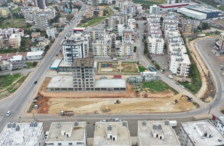 TOROSLAR YALINAYAK MAHALLESİ ATATÜRK CADDESİ’NDE YOL AÇMA VE GENİŞLETME ÇALIŞMALARI TAMAMLANDI