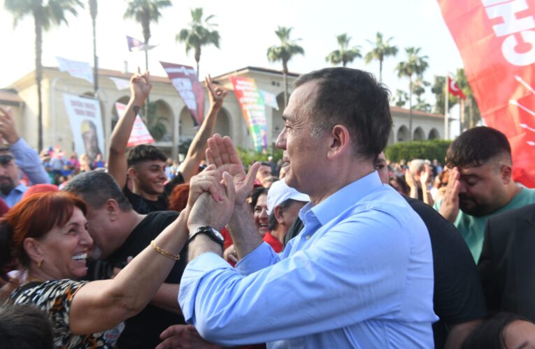 Başkan Abdullah Özyiğit, 1 Mayıs’ta işçilerle yan yana yürüdü