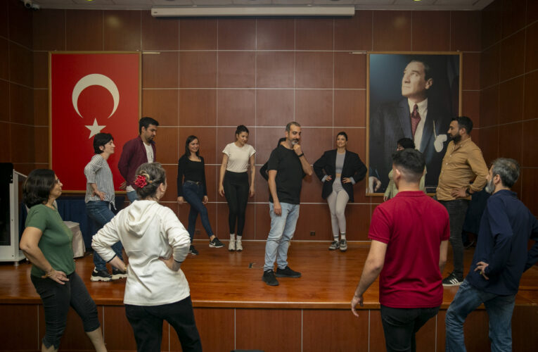 BÜYÜKŞEHİR’İN TİYATRO KURSU’NDA SONA GELİNDİ