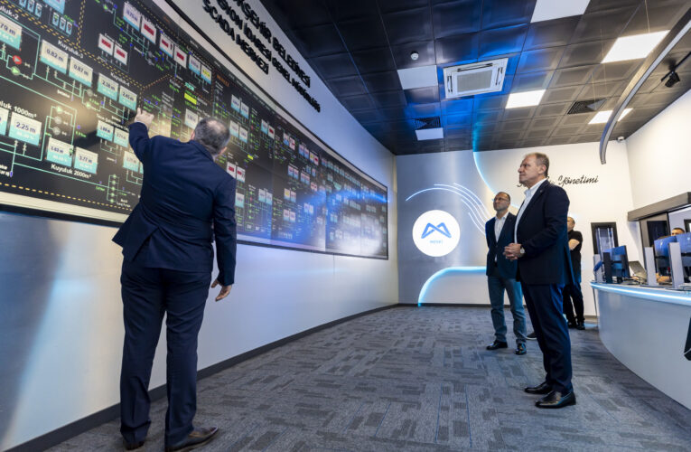 BAŞKAN SEÇER, MESKİ SCADA MERKEZİ’Nİ ZİYARET ETTİ