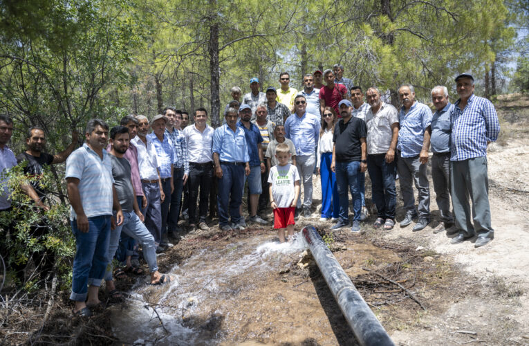 VERİLEN SULAMA BORUSU DESTEĞİ İLE MAHALLELİ YENİDEN ÜRETİME BAŞLAYACAK