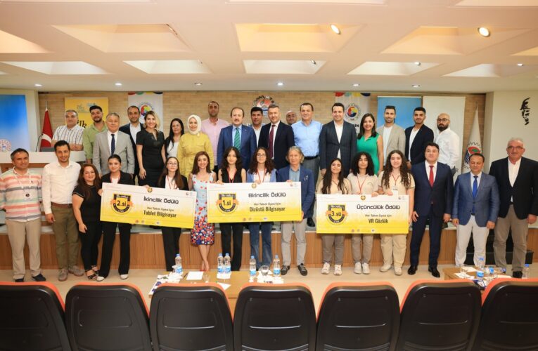 Fikir Otobüsü Büyük Finali’nde ödüller sahiplerini buldu