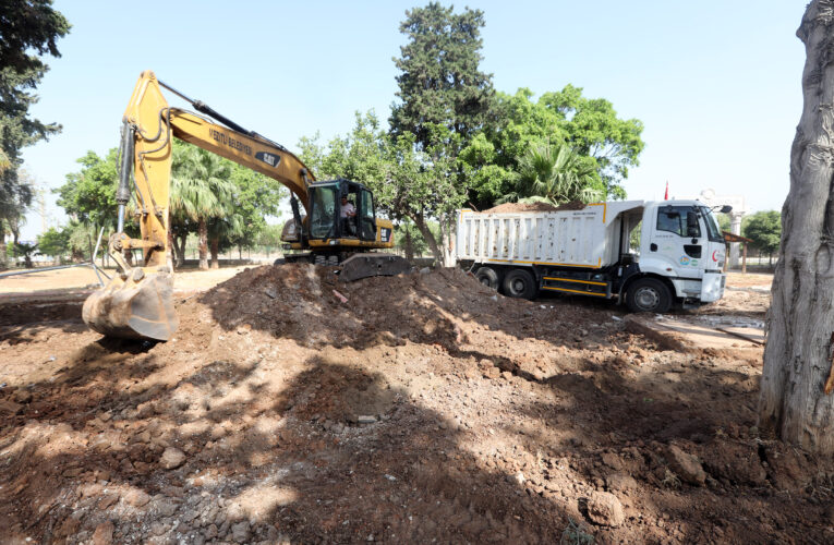 MEZİTLİ BELEDİYESİ’NDEN SOLİ POMPEİPOLİS PARKI’NDA YENİLEME ÇALIŞMALARI BAŞLADI