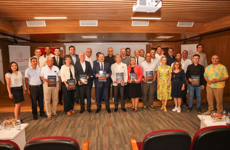 VALİ ALİ HAMZA PEHLİVAN, “TÜRKİYE’NİN İNCİ VE ÖNCÜ ŞEHRİ MERSİN UNESCO YOLUNDA” TANITIM PROGRAMINA KATILDI