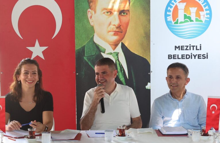 BAŞKAN TUNCER, MAHALLE ÇALIŞTAYLARINDA YOĞUN İLGİ GÖRÜYOR