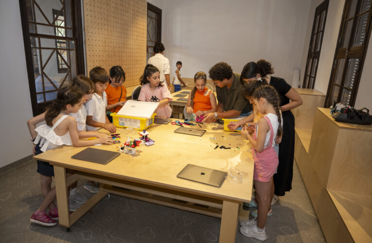 BÜYÜKŞEHİR GELECEĞİN BİLİM İNSANLARINA DESTEK OLUYOR