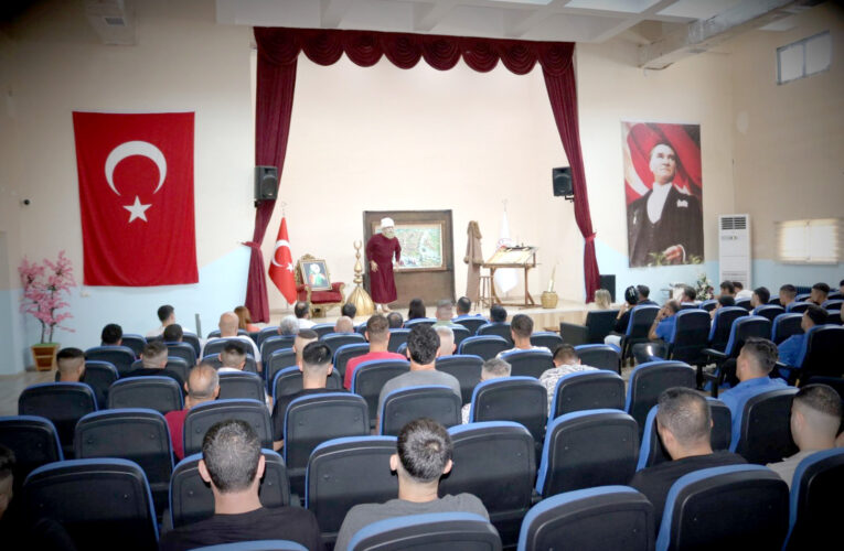 ŞEHİR TİYATROSU TARSUS CEZAEVİ’NDE SAHNE ALDI