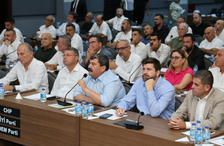 “2B ORMAN ARAZİLERİNİ VİLLALARA, RANTA DEĞİL, HAYVAN BAKIM MERKEZLERİNE AÇIN