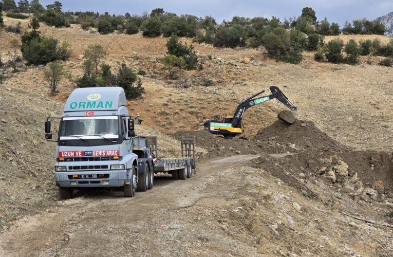 Selde Kapanan Yollar Ulaşıma Açıldı