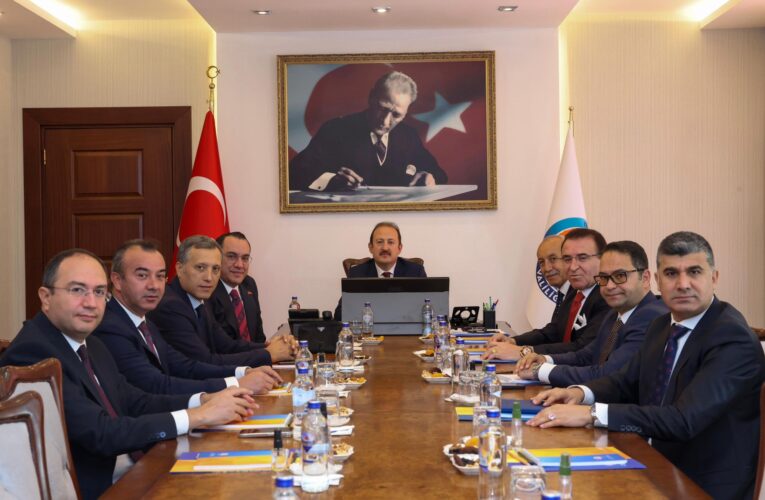 VALİ ALİ HAMZA PEHLİVAN BAŞKANLIĞINDA ASAYİŞ, GÜVENLİK VE KOORDİNASYON TOPLANTILARI GERÇEKLEŞTİRİLDİ