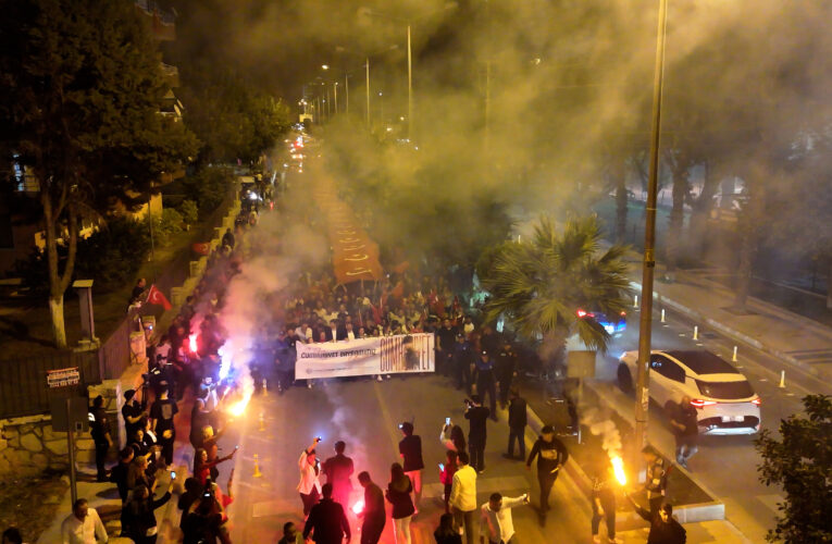 MEZİTLİ’DE CUMHURİYET COŞKUSU DORUĞA ULAŞTI