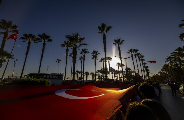 BAŞKAN SEÇER: “CUMHURİYET BİR AYDINLANMA PROJESİDİR”