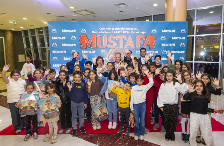 BAŞKAN SEÇER VE MERAL SEÇER ‘MUSTAFA’ FİLMİNİN GALASINA KATILDI