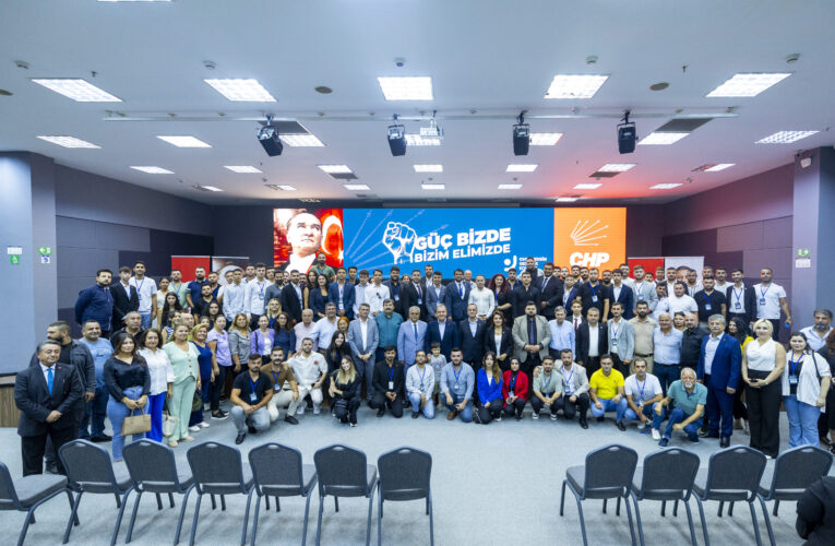 BAŞKAN SEÇER, ‘CHP MERSİN İL GENÇLİK KOLLARI KONGRESİ’NE KATILDI