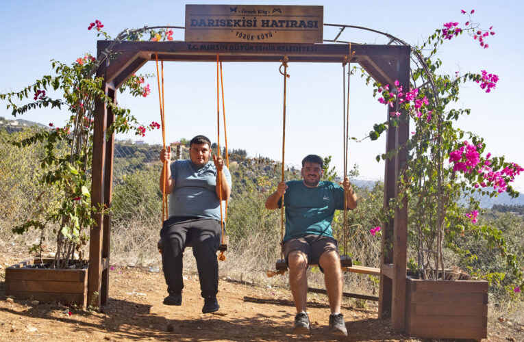 ÖZEL BİREYLER VE AİLELERİ DARISEKİSİ ÖRNEK KÖYÜ’NÜ GEZDİ