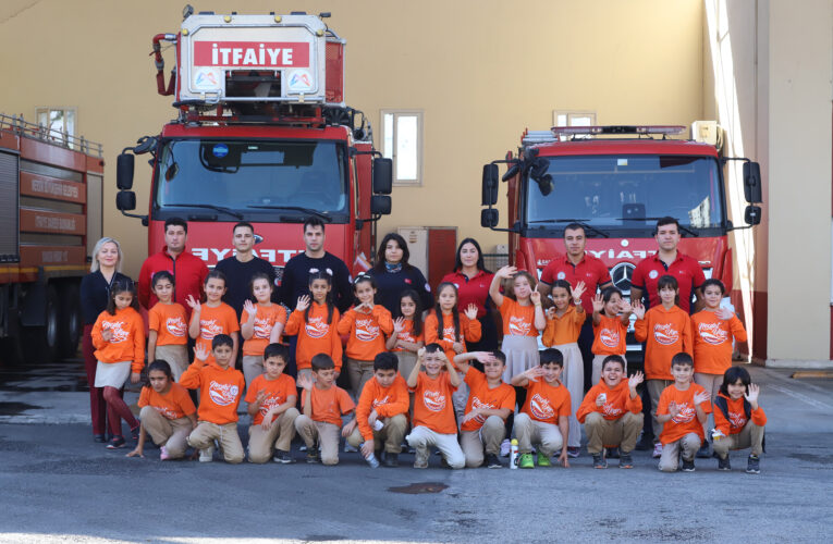 ÖĞRENCİLERDEN BÜYÜKŞEHİR İTFAİYESİ’NE ZİYARET