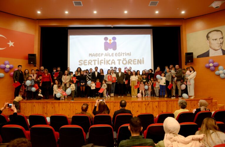 Yenişehir Belediyesi anne ve baba eğitimlerini sürdürüyor