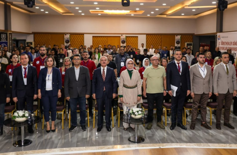 24 KASIM ÖĞRETMENLER GÜNÜ DOLAYISIYLA DÜZENLENEN TÜRKİYE AKIL VE ZEKÂ OYUNLARI TURNUVASININ AÇILIŞ TÖRENİ GERÇEKLEŞTİRİLD