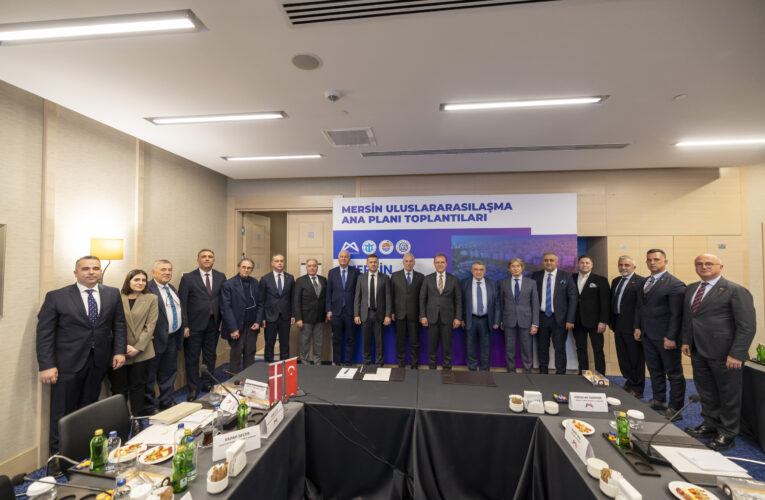 BAŞKAN SEÇER, ULUSLARASILAŞMA ANA PLANI TOPLANTILARI İÇİN FAHRİ KONSOLOSLAR İLE BİR ARAYA GELDİ