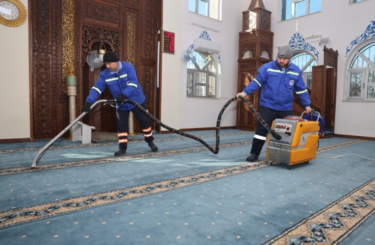 AKDENİZ’DE CAMİLER RAMAZAN’A HAZIR