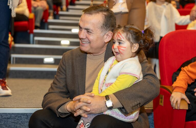 Yenişehir Belediyesi 9 bin çocuğu tiyatro oyunlarıyla buluşturdu