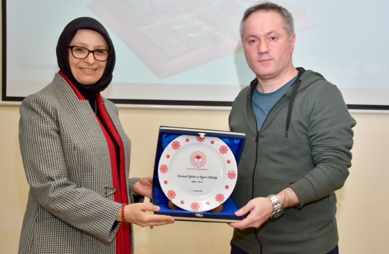 L MİLLÎ EĞİTİM MÜDÜRÜ FAZİLET DURMUŞ, TARIM VE ORMAN BAKANLIĞI EĞİTİM VE YAYIN DAİRESİ BAŞKANLIĞI TARAFINDAN DÜZENLENEN “TARIMSAL EĞİTİM VE YAYIM ÇALIŞTAYI”NA KATILDI