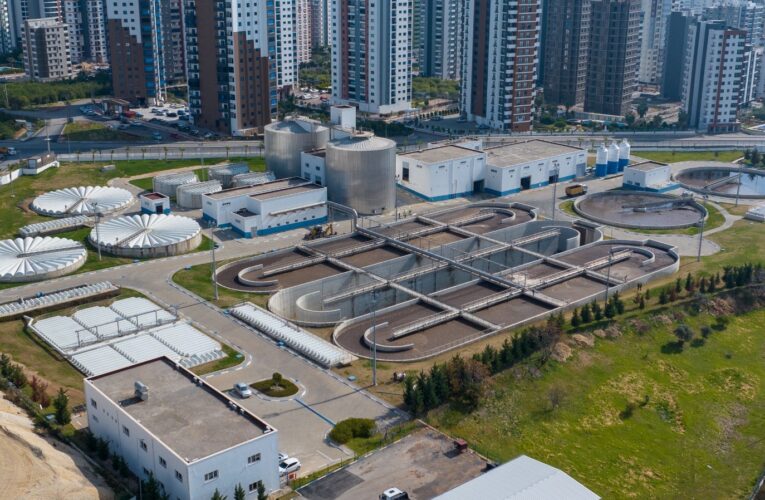 MESKİ MEZİTLİ ATIKSU ARITMA TESİSİ’NDE KOKU GİDERİM ÜNİTESİ VE KAPASİTE ARTIRIMI ÇALIŞMALARINA HIZ VERİYOR