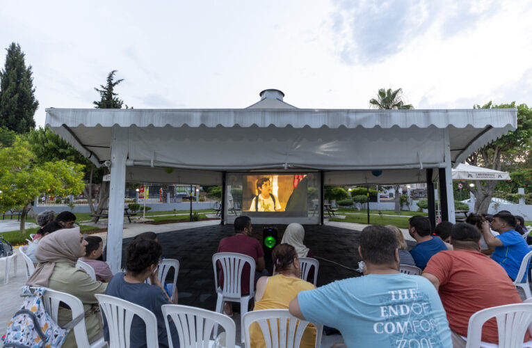 ÖZEL ÇOCUKLU AİLELER, KÜÇÜK ANLARIN MUTLULUĞUNU BU SİNEMADA PAYLAŞIYOR