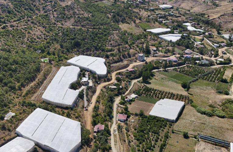 MERSİN BÜYÜKŞEHİR’İN ULAŞIMI RAHATLATAN YOL HAMLELERİ SÜRÜYOR