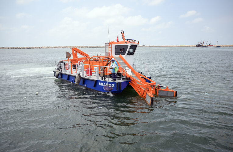 İNSAN, TEKNE VE GEMİ KAYNAKLI KİRLİLİKLER ÖZEL ALET VE EKİPMANLARLA TEMİZLENİYOR