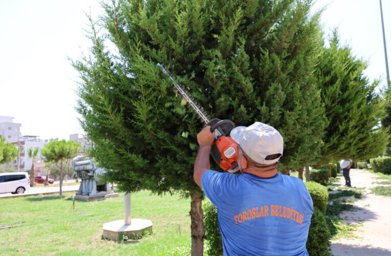 TOROSLAR BELEDİYESİ YEŞİL ALANLARDA YENİLEME VE BAKIM ÇALIŞMALARINI SÜRDÜRÜYOR