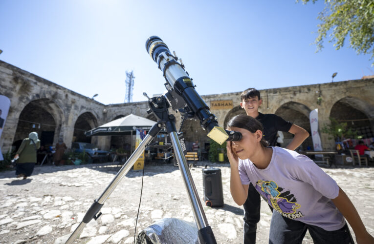 BİLİM, BÜYÜKŞEHİR’LE İLÇE İLÇE GEZİYOR