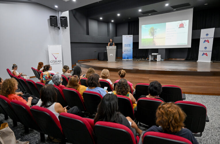 MERCAN BİLİM MERKEZİ’NDE “GELECEK HAYALİM İŞ YAŞAMINA HAZIRLIK EĞİTİM PROGRAMI” DÜZENLENDİ