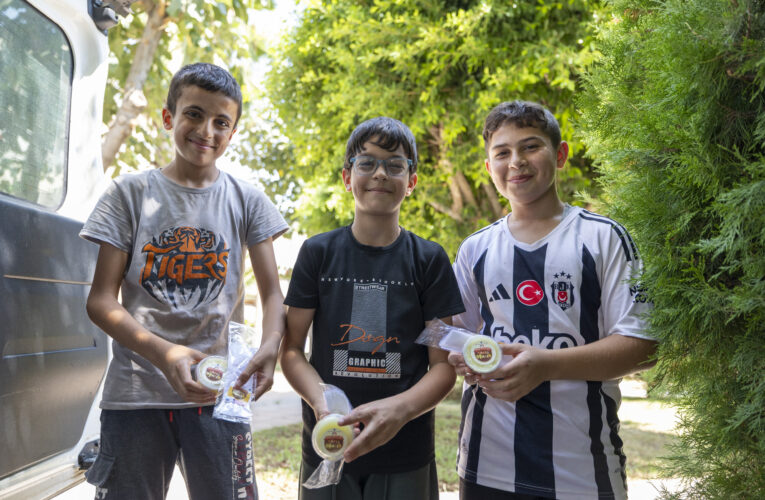 BÜYÜKŞEHİR’DEN MERSİN’İN SİMGESİ LİMON İLE SICAKLARA TATLI BİR ARA