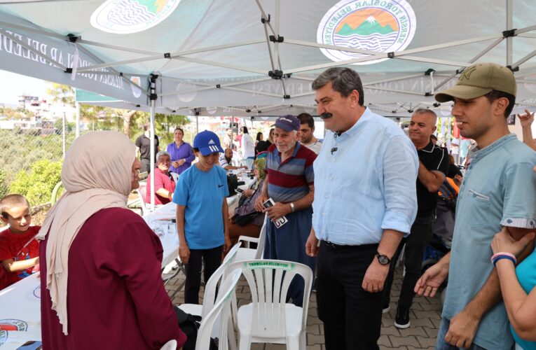 ÖZEL GEREKSİNİMLİ BİREYLERE TEKERLEKLİ SANDALYE DAĞITILDI