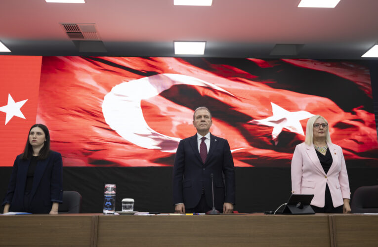 “70 BİN İNSAN ÖLDÜ, BU BİR İNSANLIK AYIBI”