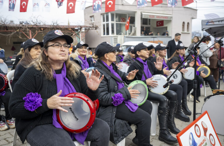 ÜRETİCİ KADINLARIN EL EMEKLERİ KIRSAL MAHALLE BULUŞMALARI’NDA GÖRÜNÜR OLUYOR