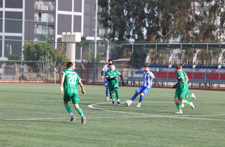 Akdeniz Belediye Spor Liderliğini Sürdürdü