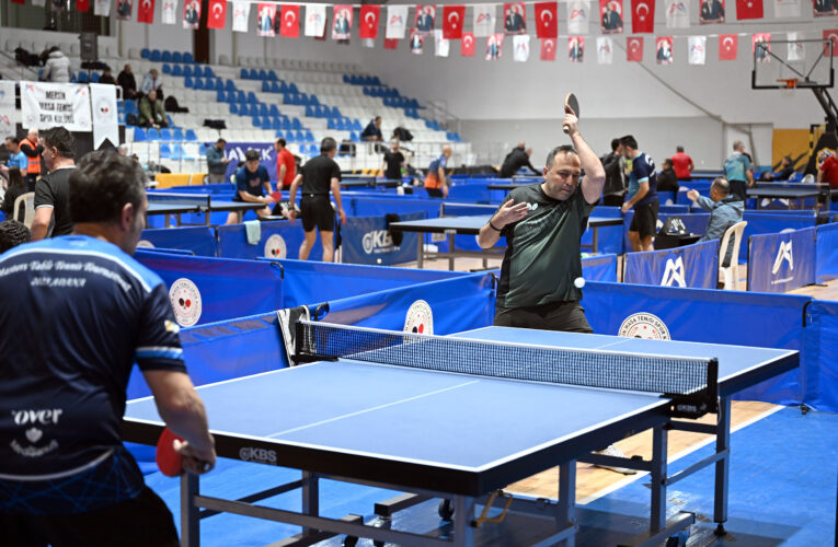 5. MASA TENİSİ VETERAN TURNUVASI’NIN KAZANANLARI BELLİ OLDU